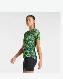 Camiseta impresa esencial Rc edición Londres New Balance Mujer – 5/6