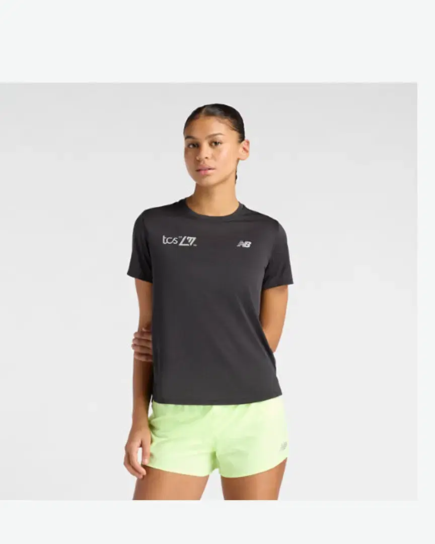 Camiseta Esencial Rc Edición Londres New Balance W - Women (14) au meilleur prix !