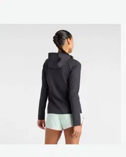 Sudadera Reflectante de Carrera Edición Londres Mujer de New Balance – 4/6