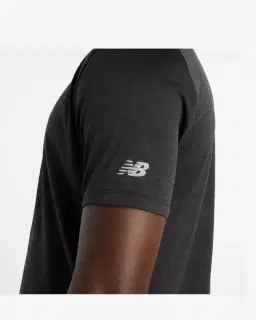 Camiseta Gráfica Esencial Rc de New Balance Hombre – 3/6