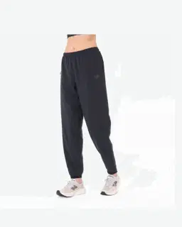 New Balance Rc Essential Jogger Mujer – 1/6