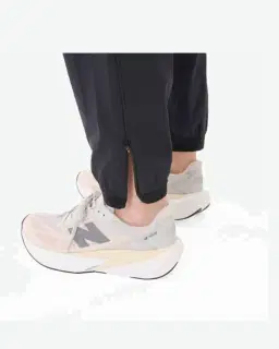 New Balance Rc Essential Jogger Mujer – 5/6