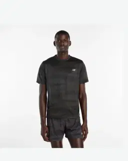 Camiseta Impresa Esencial Rc de New Balance Hombre – 1/6
