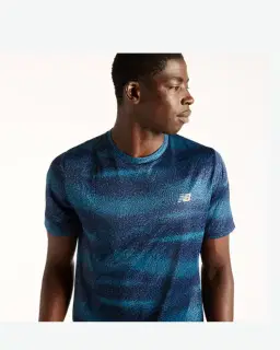 Camiseta Impresa Esencial Rc de New Balance Hombre – 3/6
