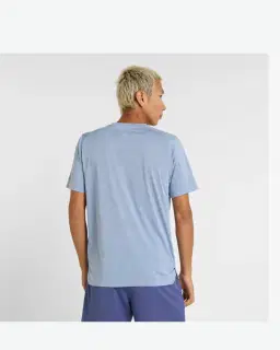 New Balance Rc Essential Reflective Graphic T-Shirt Hombre – 3/6
