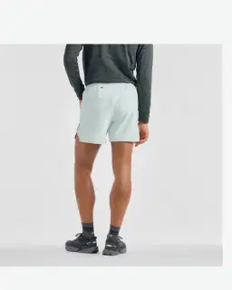 Nuevo Balance Rc Esencial Short 5" Hombre – 4/6