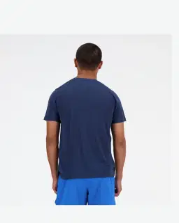Camiseta Esencial Rc New Balance Hombre – 6/6