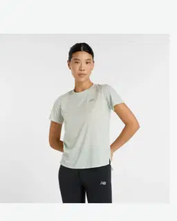 Camiseta Esencial Rc de Nueva Balance Mujer – 1/5