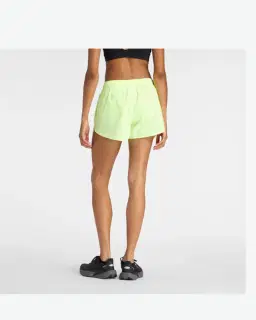 Pantalón corto deportivo esencial New Balance de 3" Mujer – 3/6