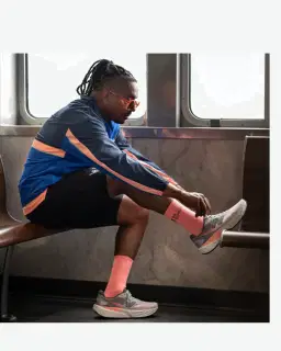 New Balance Tcs Nyc Marathon Fuelcell Rebel V5 Hombre – 2/6