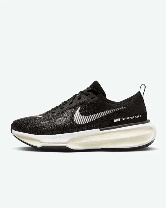 nike invincible 3 large M