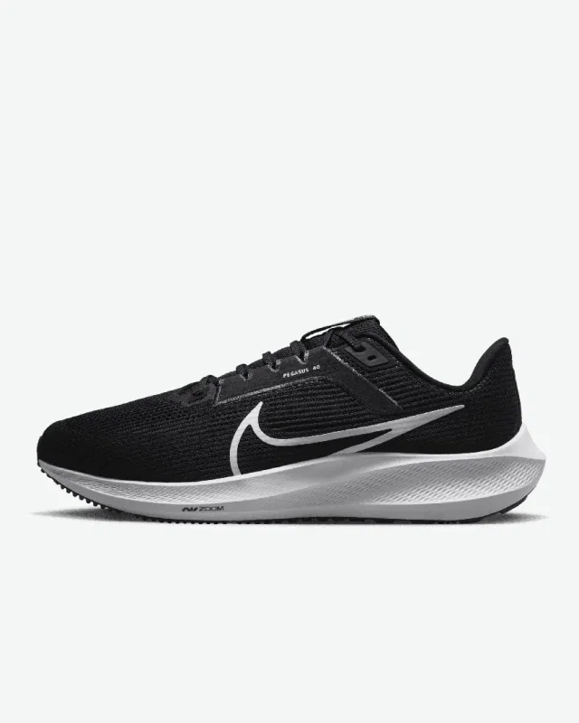 Nike Pegasus 40 large M