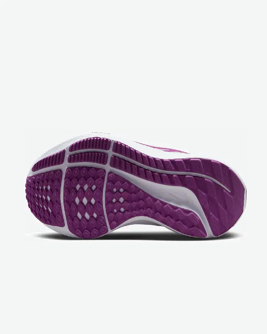 Nike Pegasus 40 Se W - DV3854-800 (1) au meilleur prix !