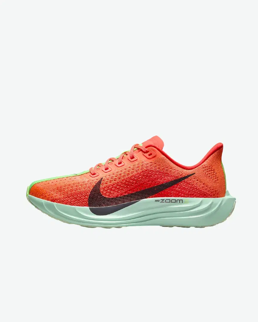 Nike Pegasus Plus Road Running Shoe Women W - FQ7261-600 (1) au meilleur prix !