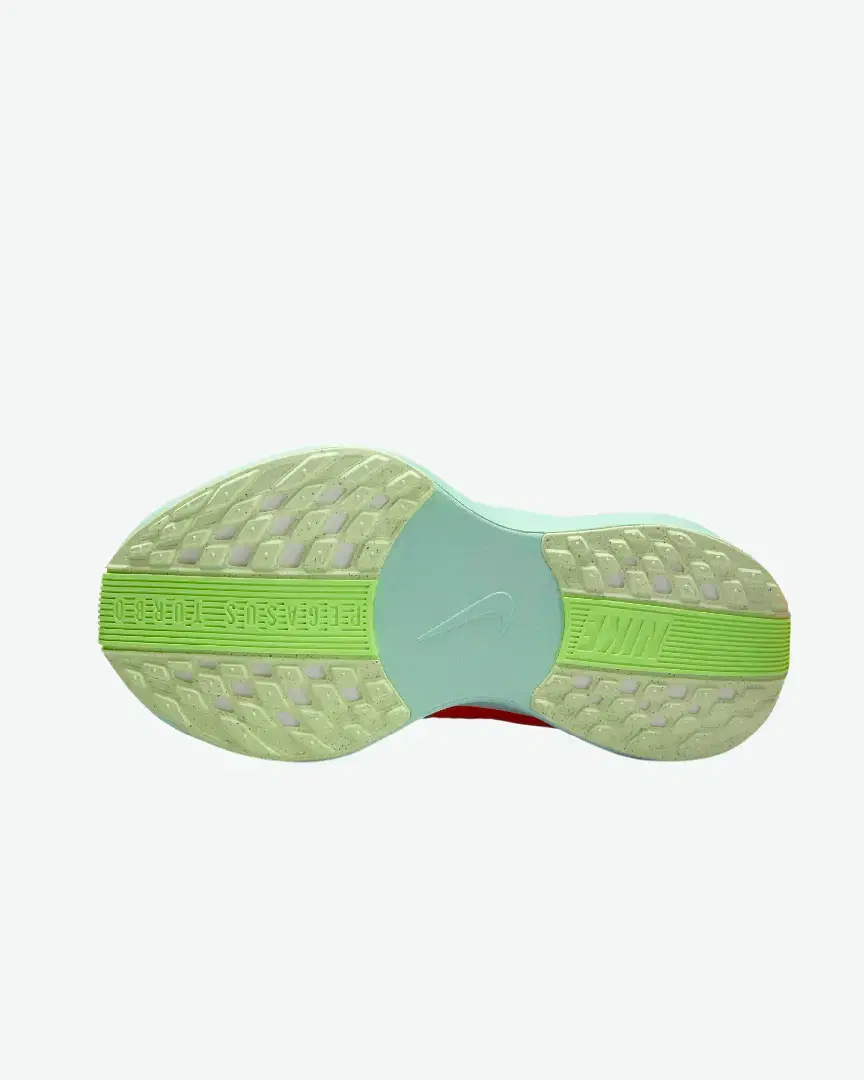Nike Pegasus Plus Road Running Shoe Women W - FQ7261-600 (2) au meilleur prix !