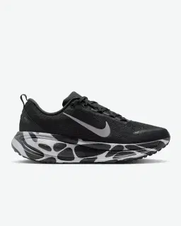 Nike Vomero 18 Hombre – 3/4