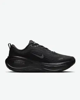 Nike Vomero Plus Hombre – 3/4