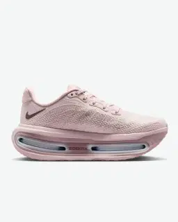 Nike Vomero Premium Mujer – 3/4