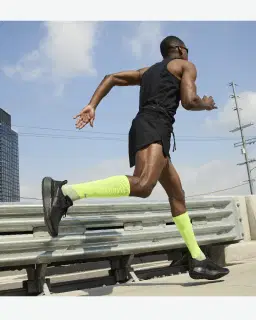 Nike ZoomX Invincible 3 Hombre – 2/4