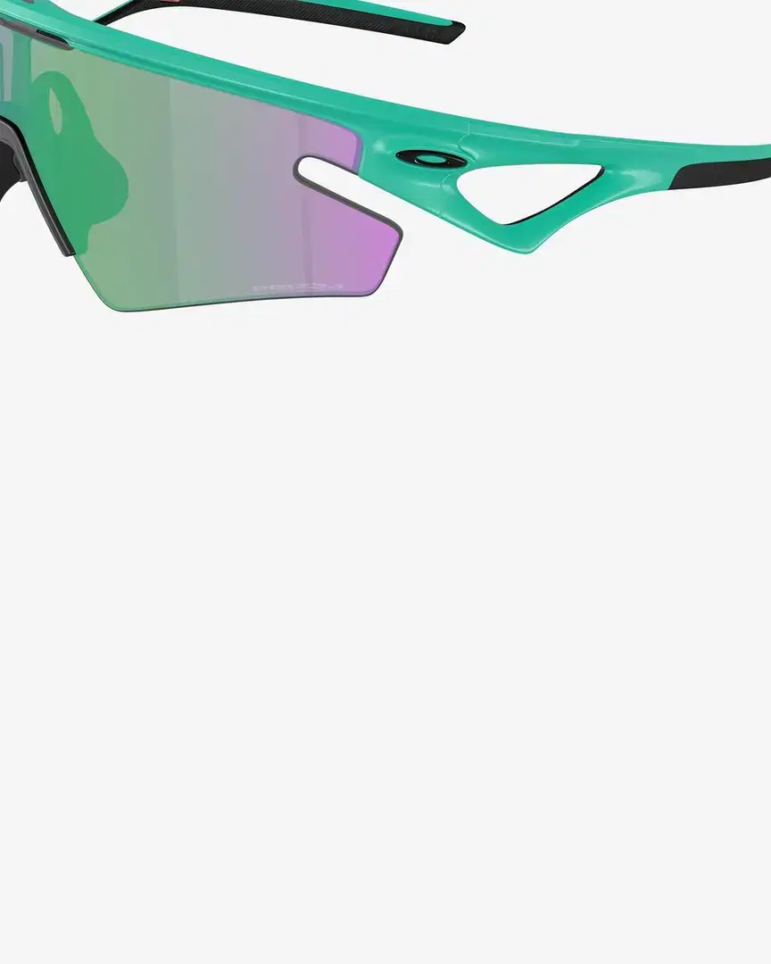 Oakley Sphaera Slash - OO9499-94991436 (4) au meilleur prix !