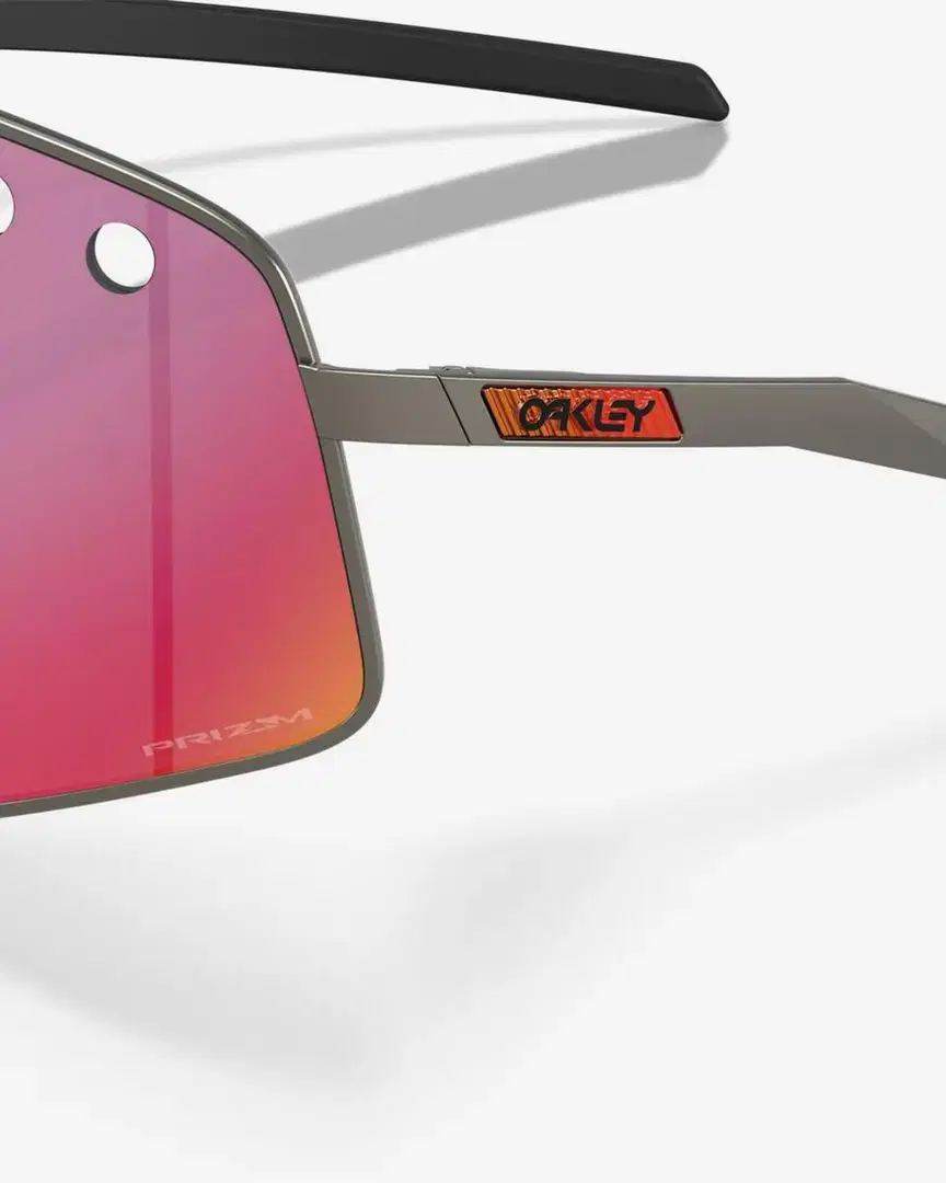 Oakley Sutro TI Sweep - OO6025-0338 (4) au meilleur prix !