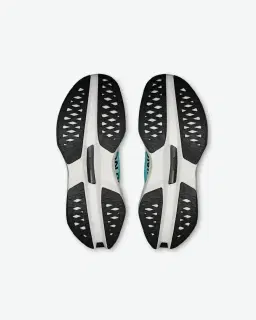 On Running Cloudboom Max Hombre – 3/5