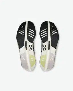 On Running Cloudboom Volt Mujer – 3/5