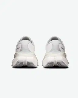 On Running Cloudrunner 3 Max Mujer – 5/5