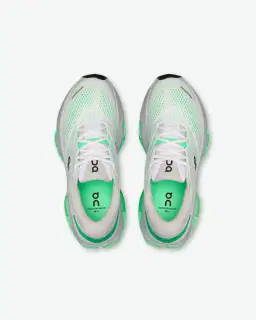 On Running Cloudrunner 3 Max Mujer – 2/5