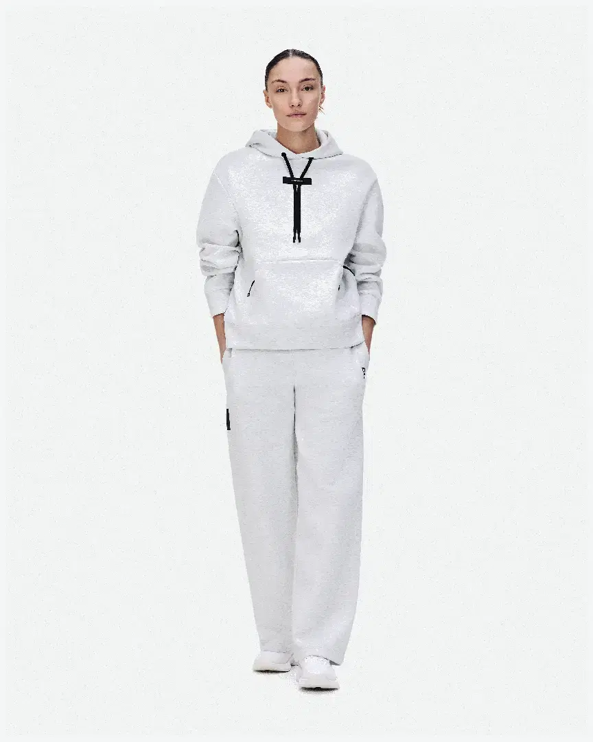 Sudadera con capucha On Running Focus Tech W - Women (28) au meilleur prix !