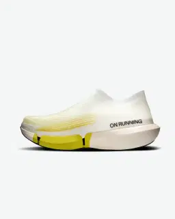 On Running Lightspray Cloudboom Strike 2 Unisex – 4/5