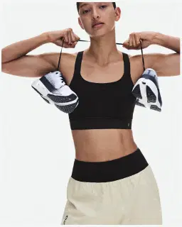 Pantalones cortos de rendimiento Volt de On Running Mujer – 2/5