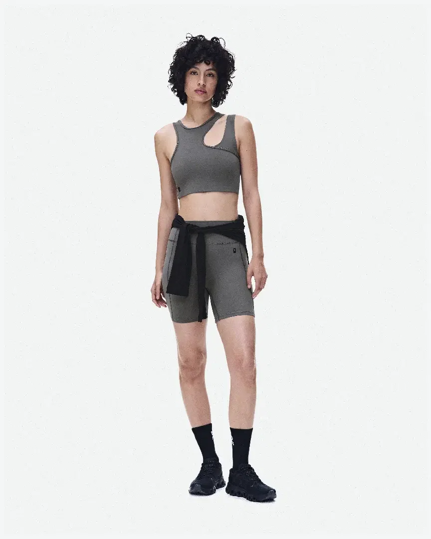 On Running Studio Asymmetric Crop W