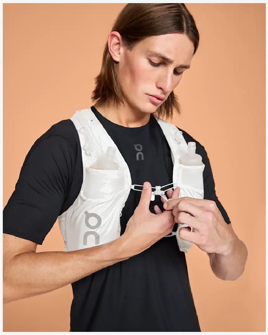 On Running Ultra Vest 10L - Unisex (13) au meilleur prix !