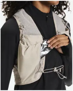 On Running Ultra Vest Pro Unisex – 4/5