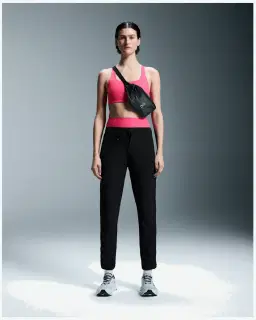 On Running Riñonera 2L Lite Unisex – 3/5
