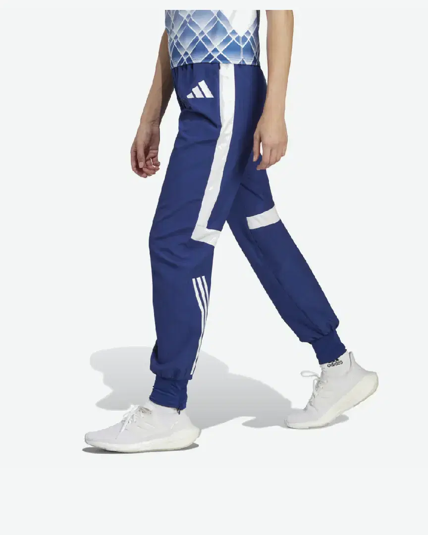 Pantalón Adidas De Chándal W - Women (15) au meilleur prix !
