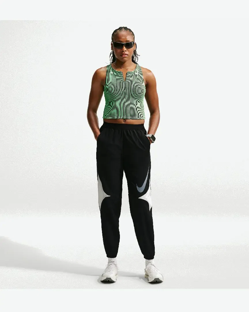 Pantalón Dri-Fit Nike Swoosh W