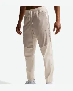 Pantalón Tejido Impermeable Nike Stride Hombre – 2/4