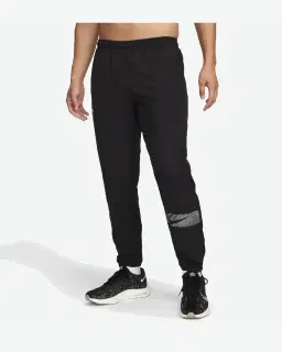 Pantalón Woven Dri-Fit Nike Challenger Flash Hombre – 1/4