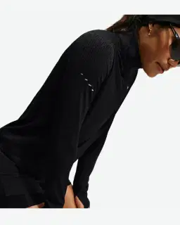 Sudadera 1/2 Zip Nike Swift Aero-Fit Mujer – 3/4