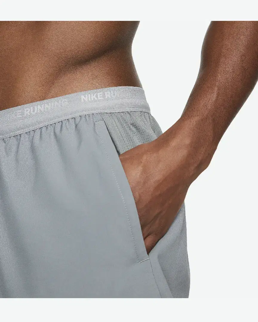 Corto 2-En-1 18 Cm Dri-Fit Nike Stride M - DM4759-084 (3) au meilleur prix !