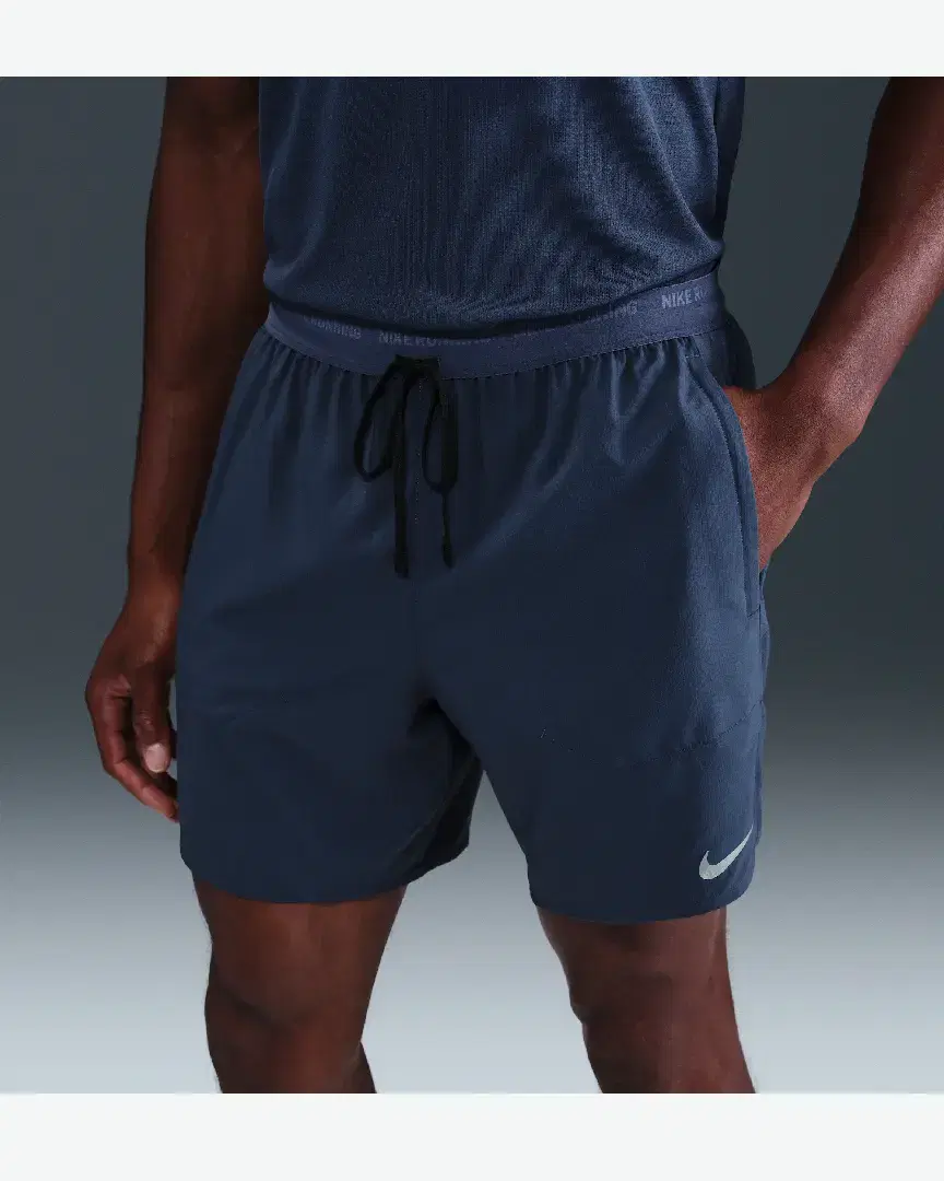 Corto 2-En-1 18 Cm Dri-Fit Nike Stride M - DM4759-437 (1) au meilleur prix !