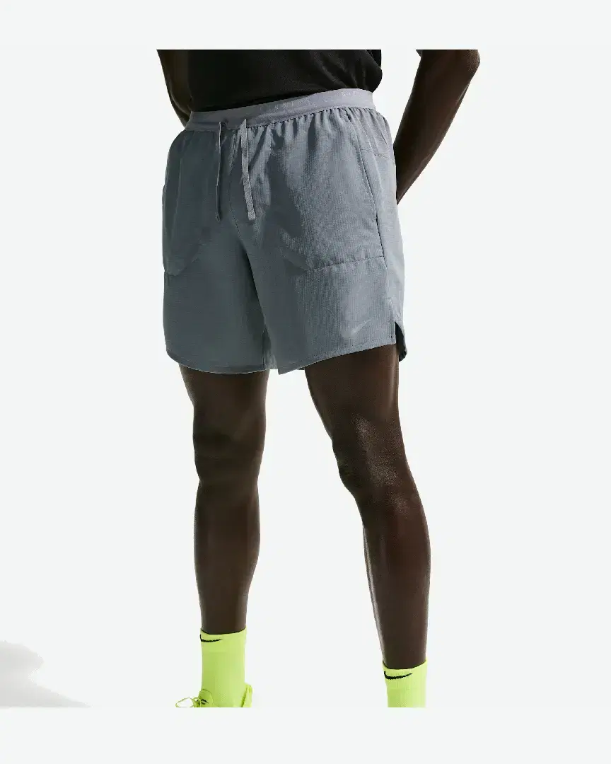 Corto 2-En-1 18 Cm Dri-Fit Nike Stride M - IF2036-084 (1) au meilleur prix !
