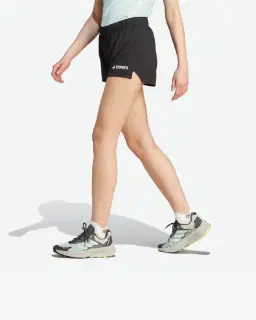 Pantalón corto Adidas de trail running Terrex Mujer – 3/4