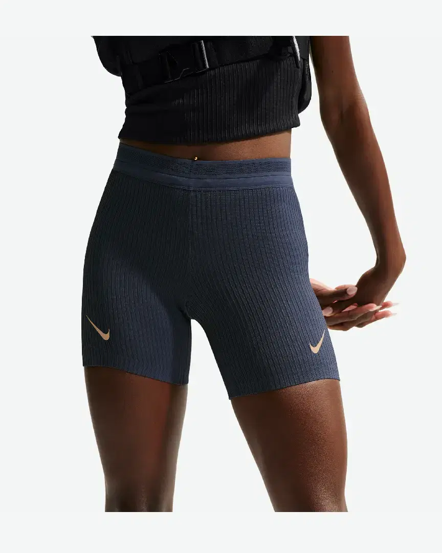 Short Ajustado Dri-Fit Adv Nike Aeroswift W - IU1063-437 (1) au meilleur prix !