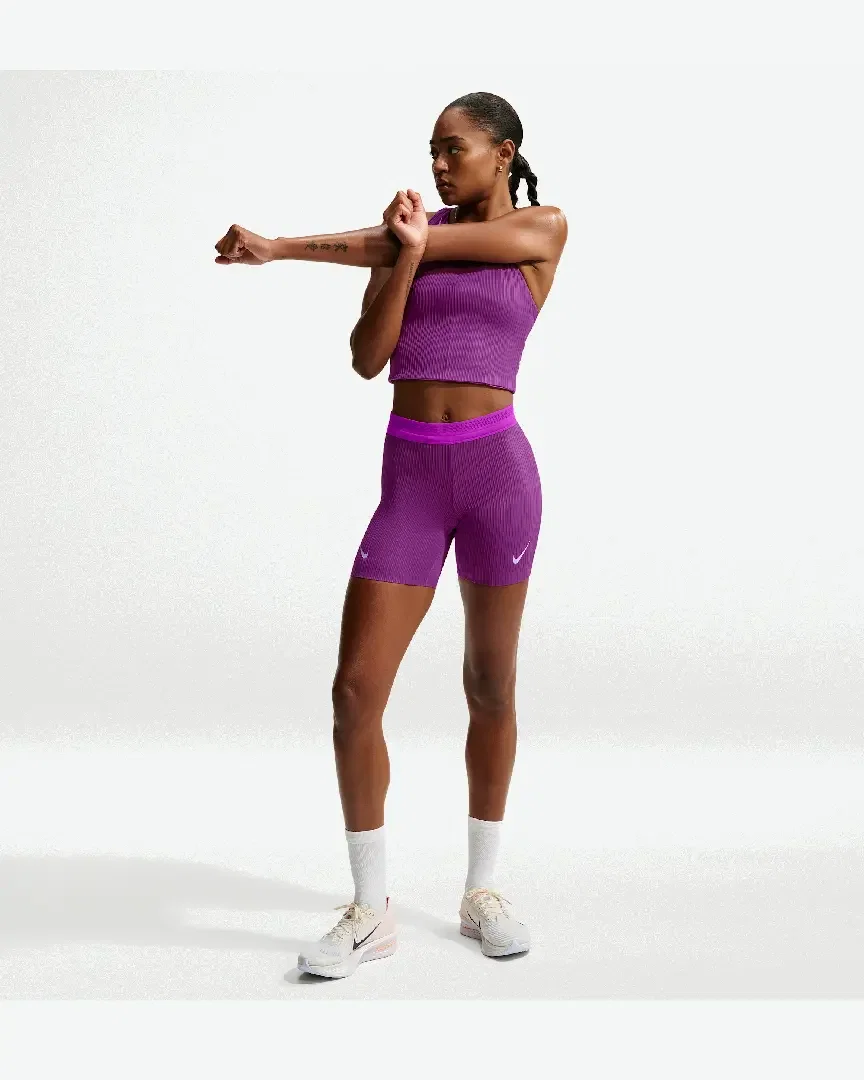 Short Ajustado Dri-Fit Adv Nike Aeroswift W