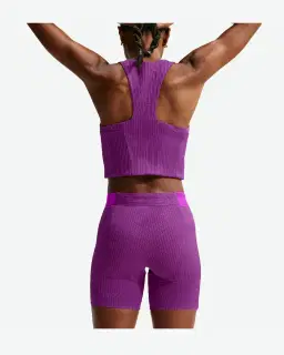 Short Ajustado Dri-Fit Adv Nike Aeroswift Mujer – 3/4