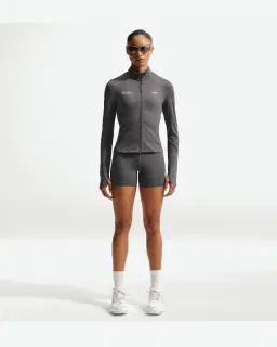 Short Ajustado Cintura Alta 10 Cm Nike Swift Mujer – 1/4