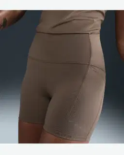 Pantalón corto ajustado de cintura alta con bolsillos 10 cm Nike Swift Mujer – 2/4